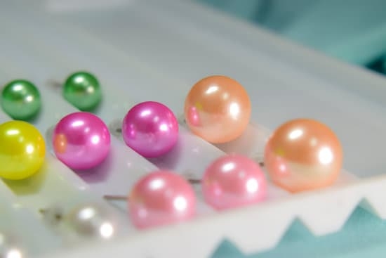 History of Castlecliff Jewelry 1 Explore the rich history of Castlecliff jewelry, from its beginning to its modern revival