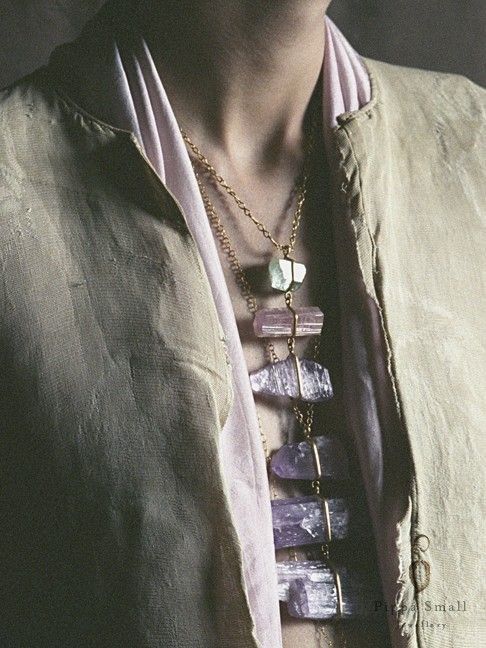 History of Pearl Jewelry 1 Antique pearl jewelry collection representing the rich history of pearl jewelry craftsmanship and design