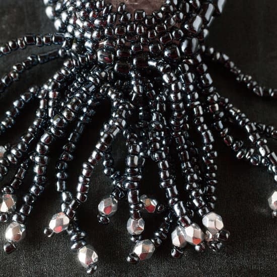 How to Make Nigerian Beaded Jewelry 1 Step-by-Step Guide