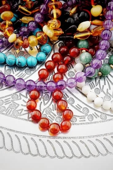 Bead Jewelry Making Instructions 1 Step-by-step Bead Jewelry Making Instructions including bead selection, stringing techniques, and finishing touches