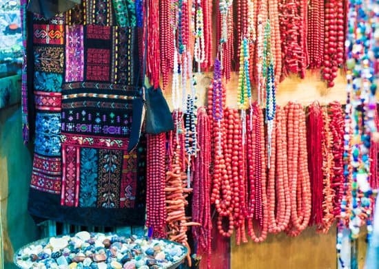 Where to Buy Silicone Jewelry Beads 1 Find silicone jewelry beads at reputable craft stores near you. Get quality silicone jewelry beads now