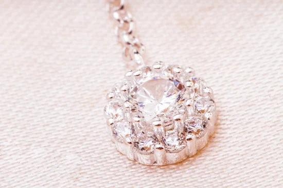 How to Make Beaded Jewelry Drilling a Hole 1 Learn how to make beaded jewelry with a step-by-step guide on drilling a hole