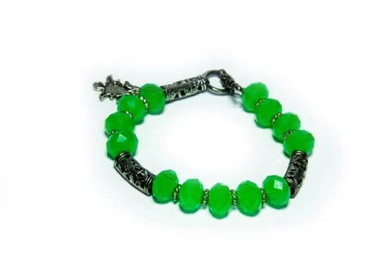 Stylish Beaded Jewelry 1 Exquisite and chic STYLISH BEADED JEWELRY ideal for adding a touch of elegance to any outfit