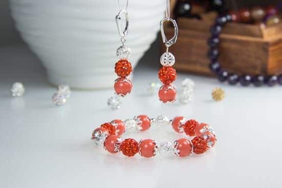 How to Make American Indian Beaded Jewelry 1 Step-by-step guide for creating American Indian beaded jewelry with detailed instructions