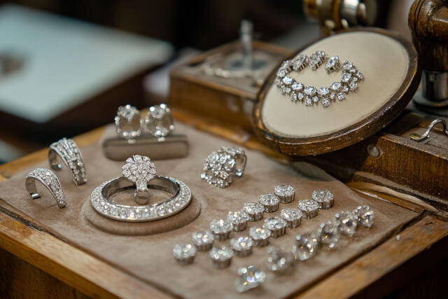 The Emotional Connection Behind Bespoke Jewelry Design 1 The Emotional Connection Behind Bespoke Jewelry Design